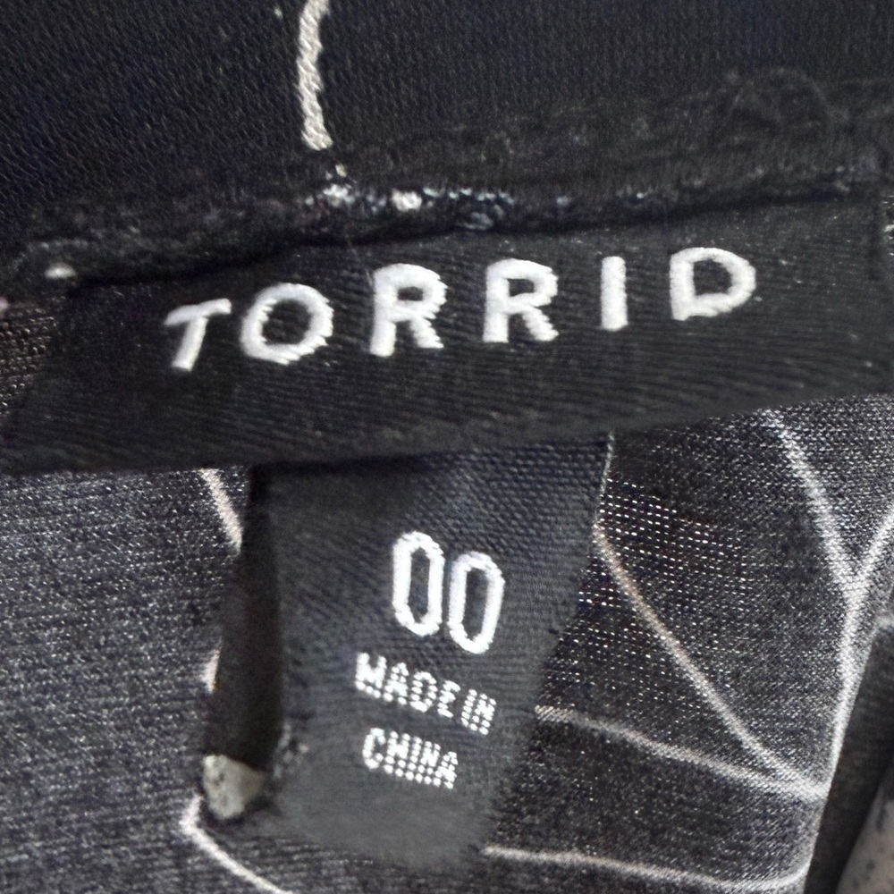 Torrid Black Floral Dress - Picture 2 of 4